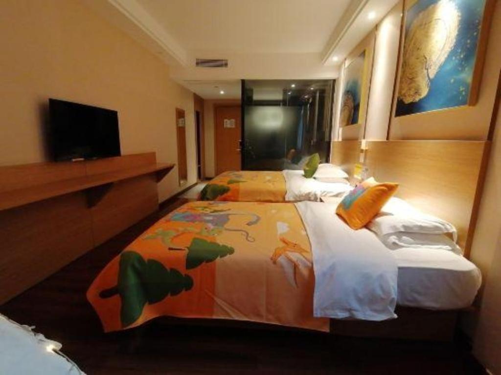 T Social Hotel Guangzhou Railway Station Branch Екстер'єр фото