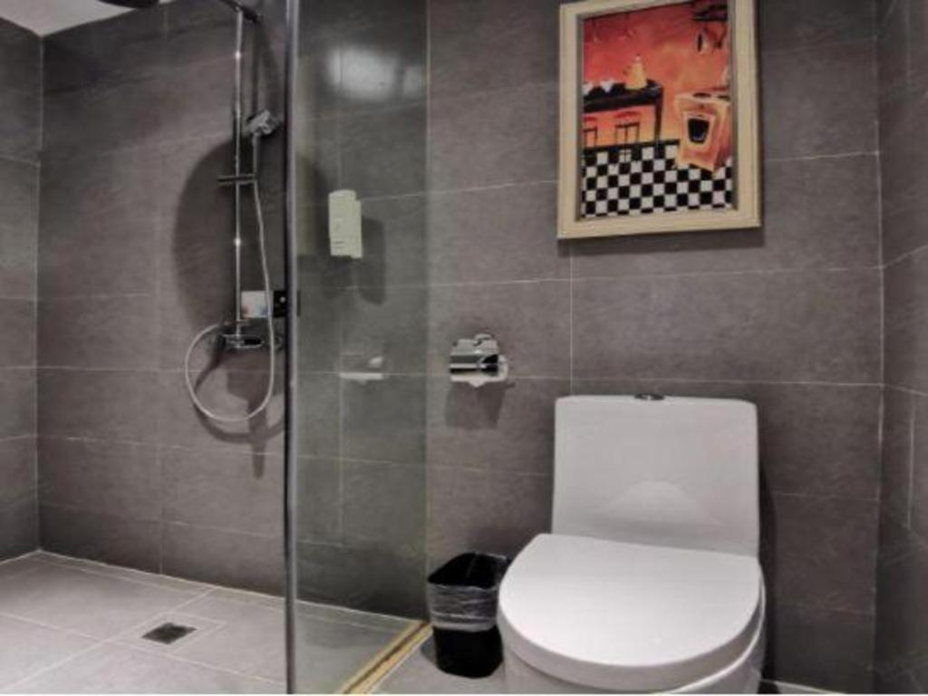T Social Hotel Guangzhou Railway Station Branch Екстер'єр фото
