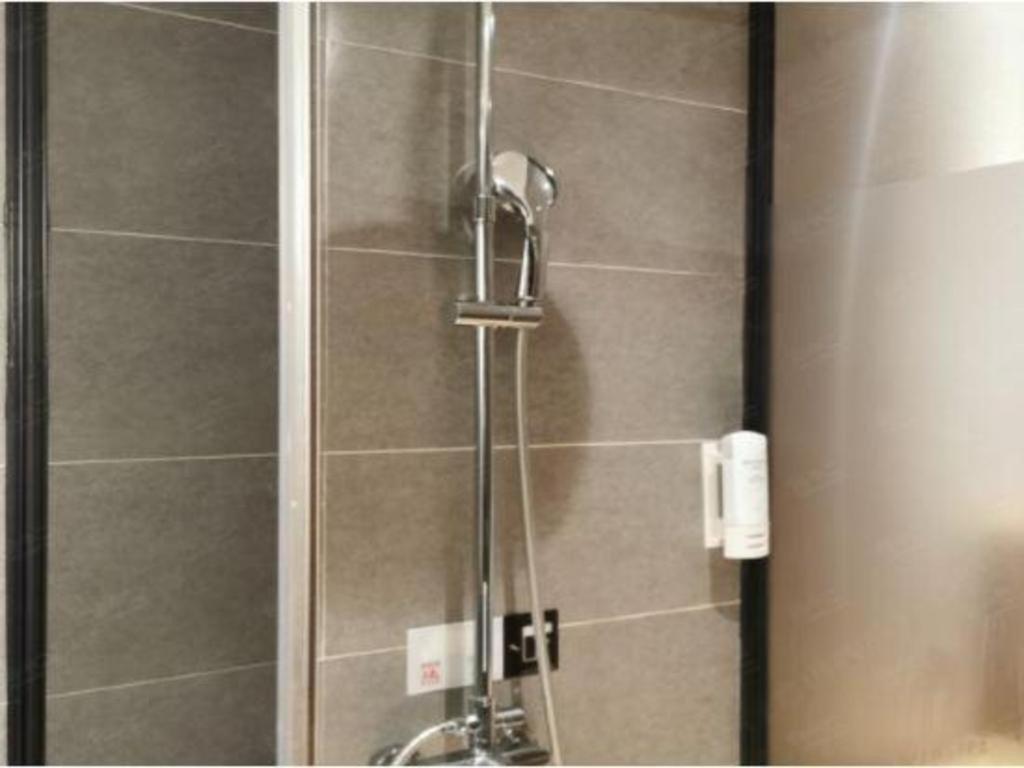 T Social Hotel Guangzhou Railway Station Branch Екстер'єр фото
