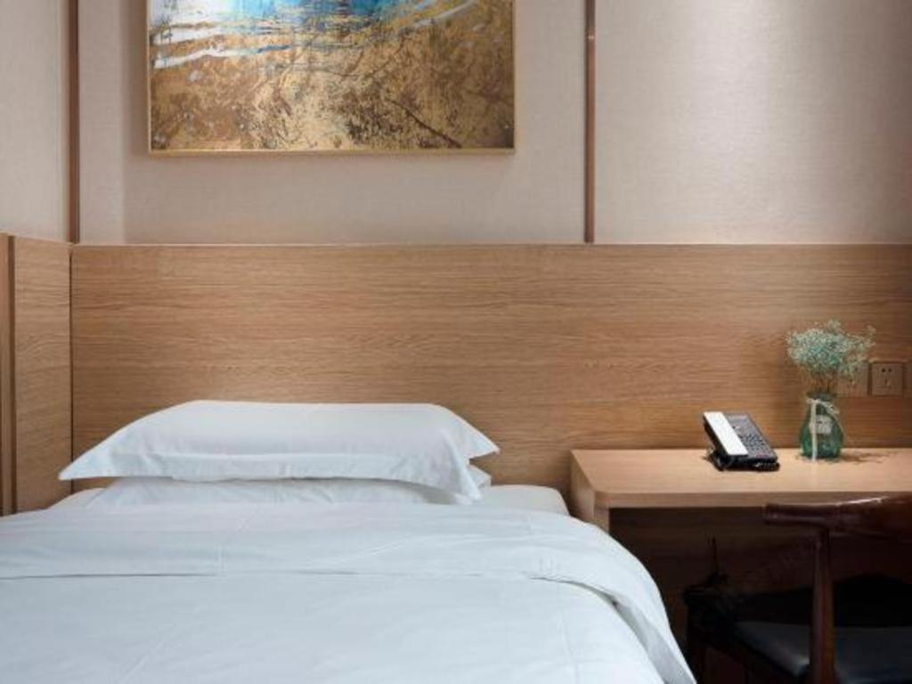 T Social Hotel Guangzhou Railway Station Branch Екстер'єр фото
