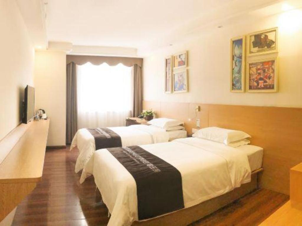 T Social Hotel Guangzhou Railway Station Branch Екстер'єр фото
