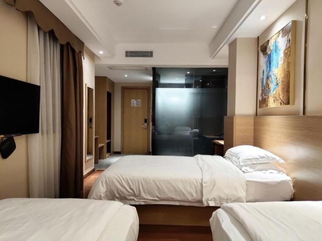 T Social Hotel Guangzhou Railway Station Branch Екстер'єр фото