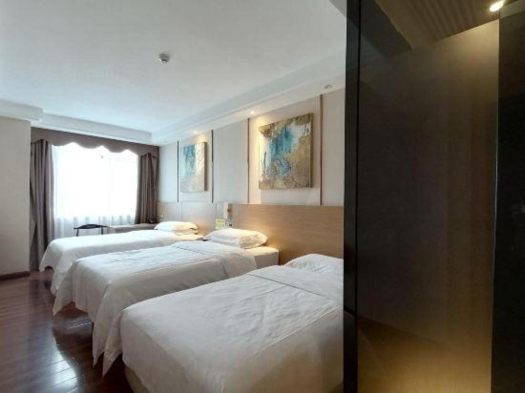 T Social Hotel Guangzhou Railway Station Branch Екстер'єр фото