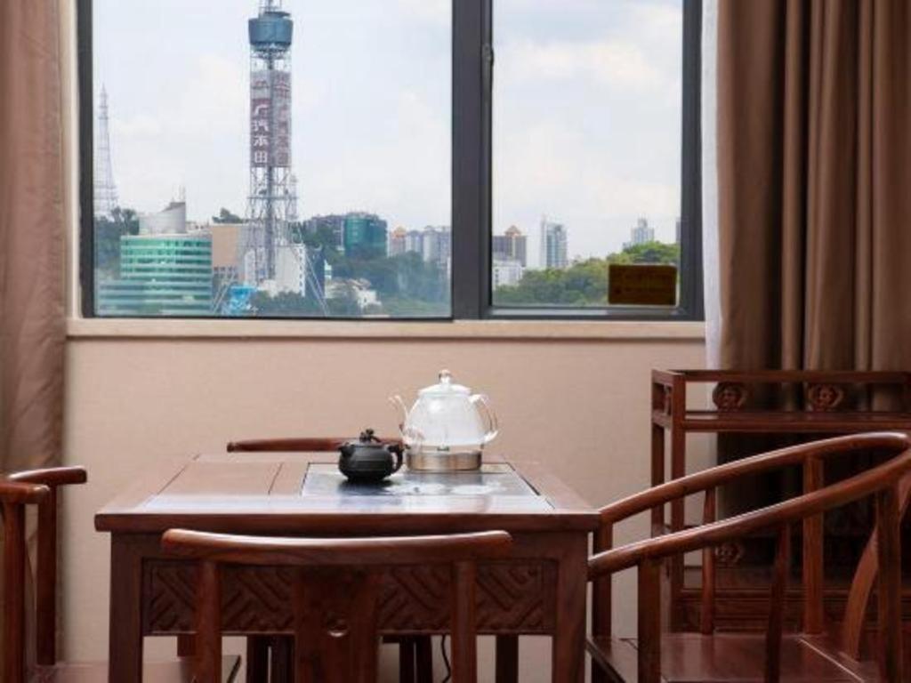 T Social Hotel Guangzhou Railway Station Branch Екстер'єр фото