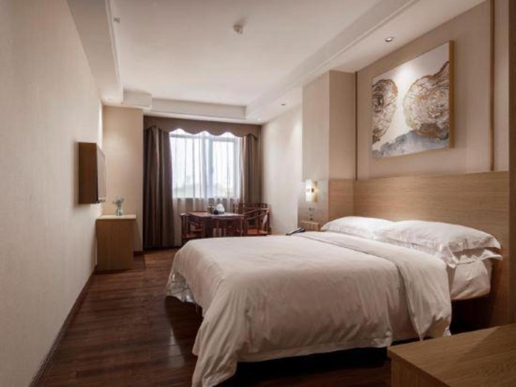 T Social Hotel Guangzhou Railway Station Branch Екстер'єр фото