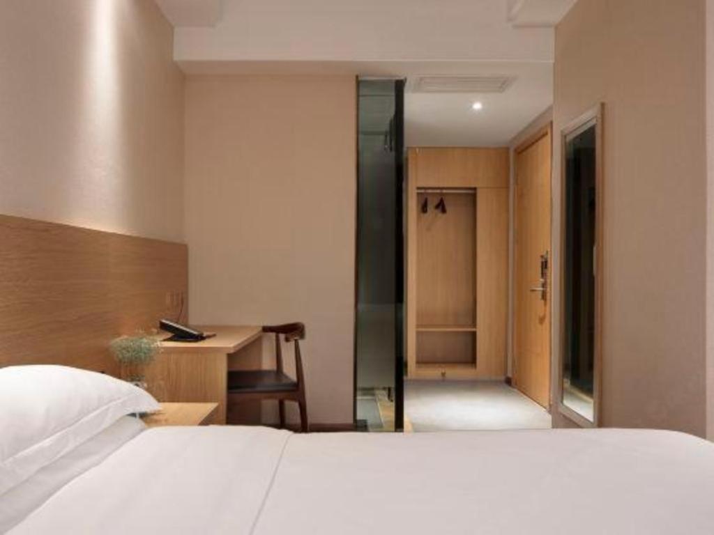T Social Hotel Guangzhou Railway Station Branch Екстер'єр фото